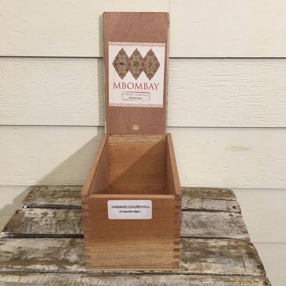 🧳3/$20🧳 MBOMBAY WOOD CIGAR BOX - Picture 6 of 6